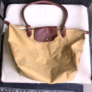 LONGCHAMP LARGE MUSTARD BAG.